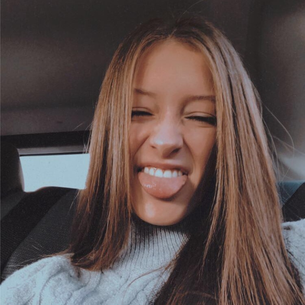 Meet your Posher, Claire